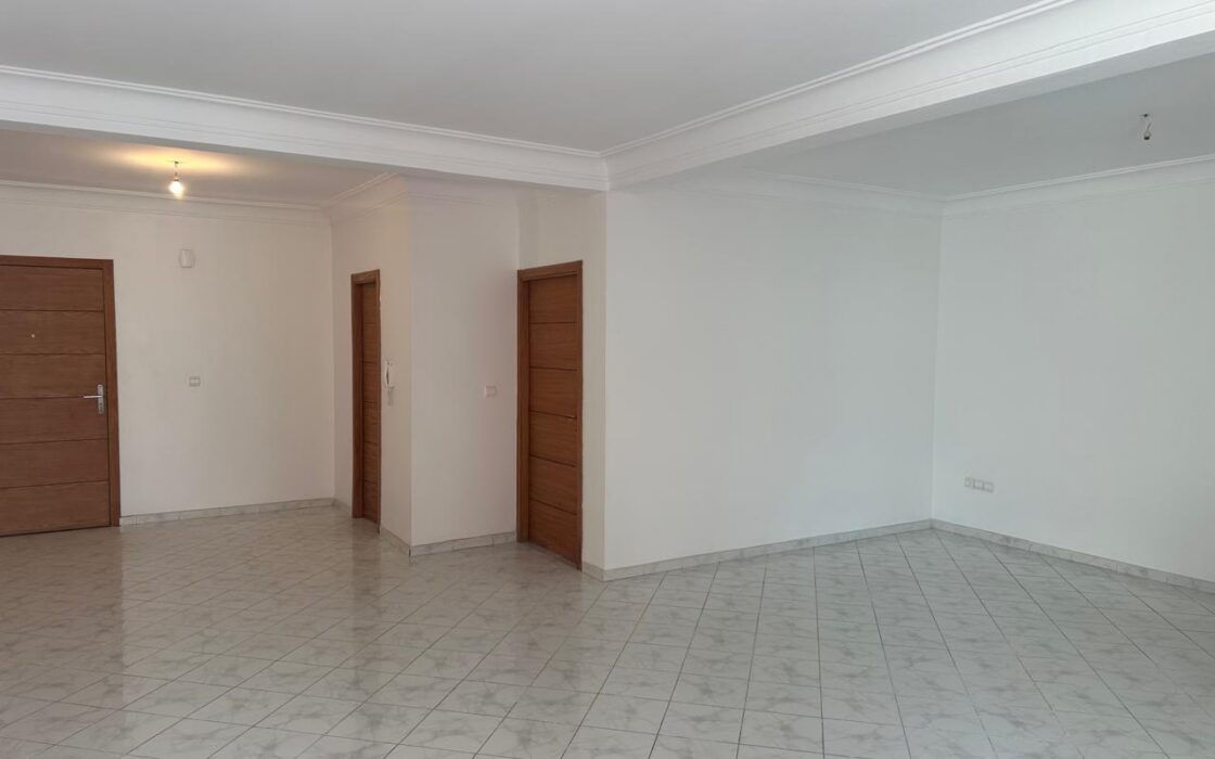À VENDRE – Spacieux appartement rénové de 146 m² – Ville Haute, Kénitra