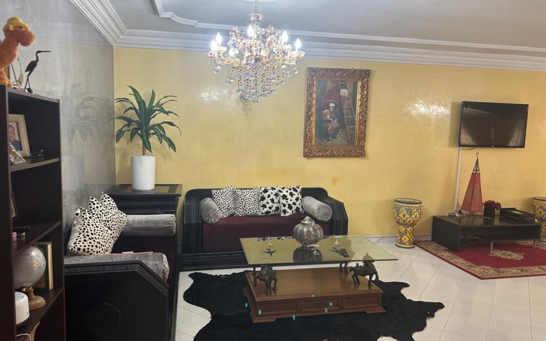À VENDRE – SPACIEUX APPARTEMENT DE 200 m² – CENTRE-VILLE – KÉNITRA