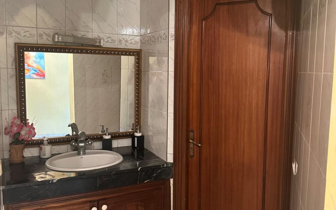 À VENDRE – SPACIEUX APPARTEMENT DE 200 m² – CENTRE-VILLE – KÉNITRA
