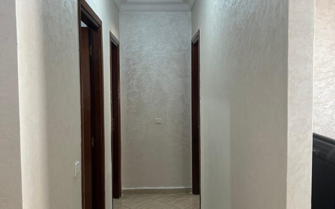 À LOUER – BEL APPARTEMENT MEUBLÉ ET ENSOLEILLÉ À LA VILLE HAUTE