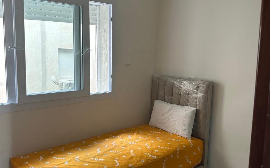 À LOUER – BEL APPARTEMENT MEUBLÉ ET ENSOLEILLÉ À LA VILLE HAUTE