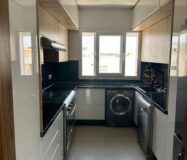 À LOUER – Superbe appartement meublé de standing avec terrasse et vue panoramique – Maamora