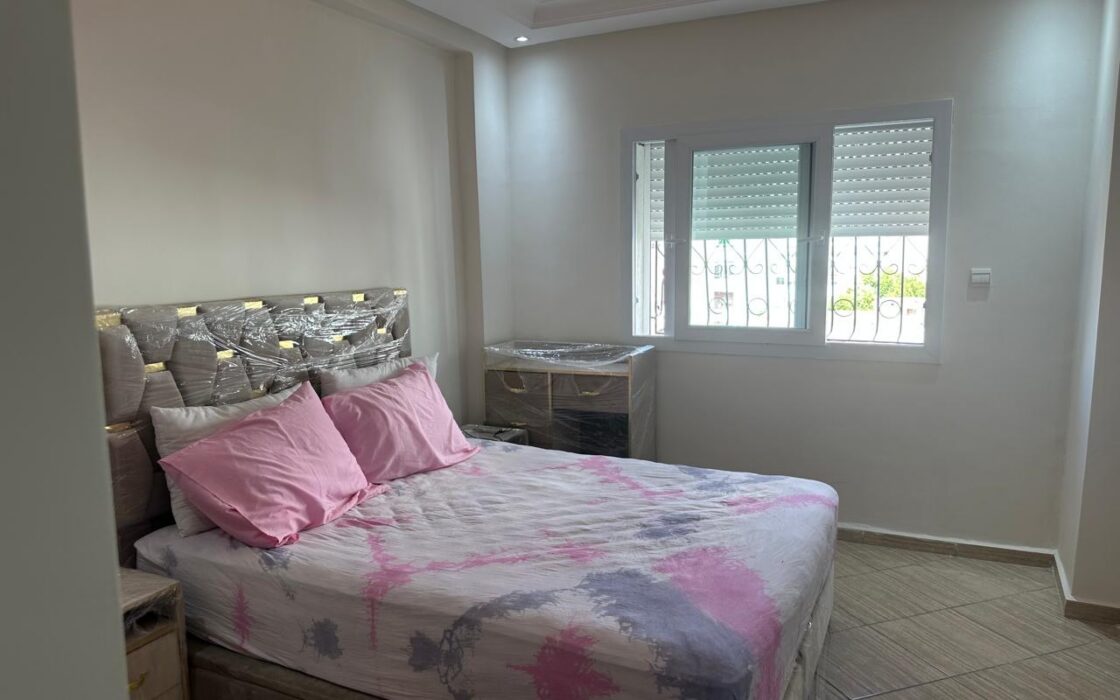 À LOUER – BEL APPARTEMENT MEUBLÉ ET ENSOLEILLÉ À LA VILLE HAUTE
