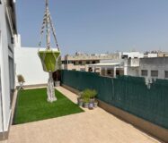 À LOUER – Superbe appartement meublé de standing avec terrasse et vue panoramique – Maamora