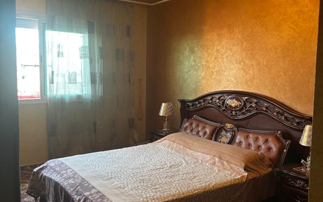 À LOUER – BEL APPARTEMENT MEUBLÉ, SPACIEUX ET ENSOLEILLÉ À MAAMORA