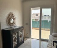 À LOUER – Superbe appartement meublé de standing avec terrasse et vue panoramique – Maamora