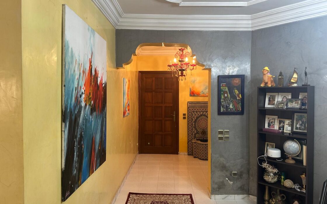 À VENDRE – SPACIEUX APPARTEMENT DE 200 m² – CENTRE-VILLE – KÉNITRA