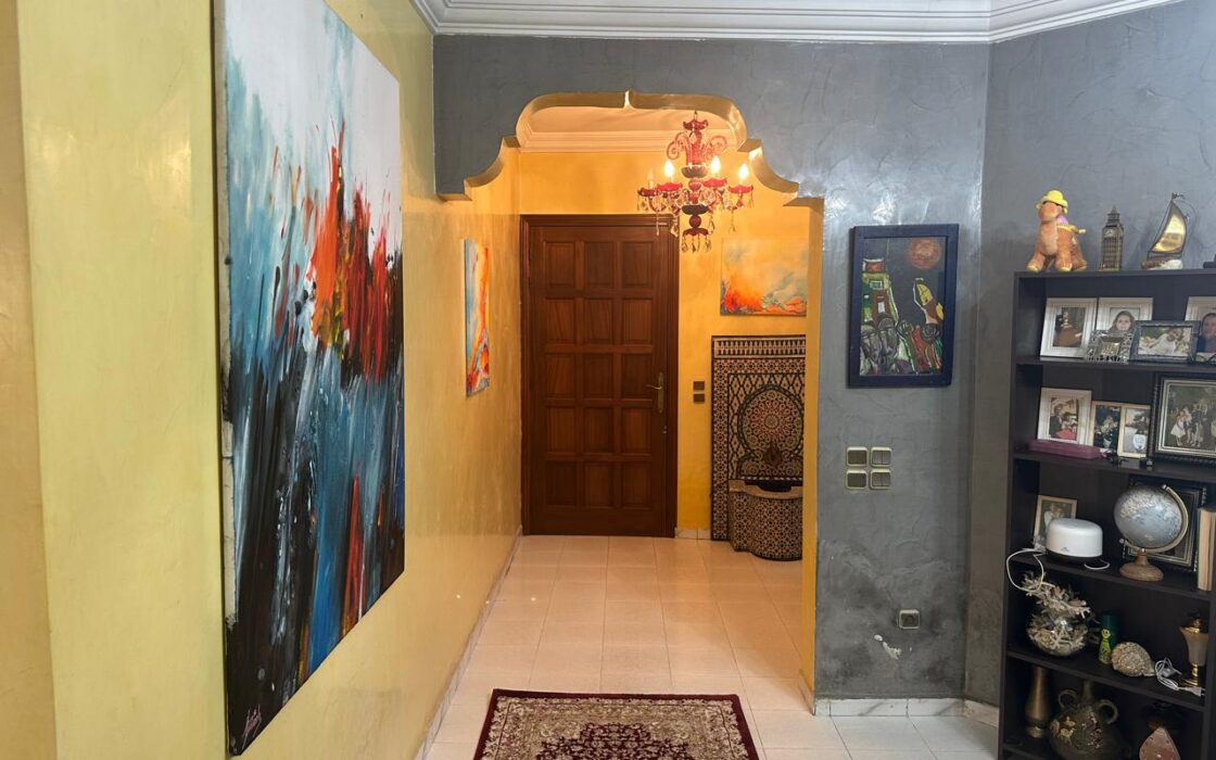 À VENDRE – SPACIEUX APPARTEMENT DE 200 m² – CENTRE-VILLE – KÉNITRA