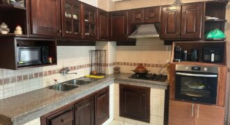 À LOUER – BEL APPARTEMENT MEUBLÉ ET ENSOLEILLÉ À LA VILLE HAUTE