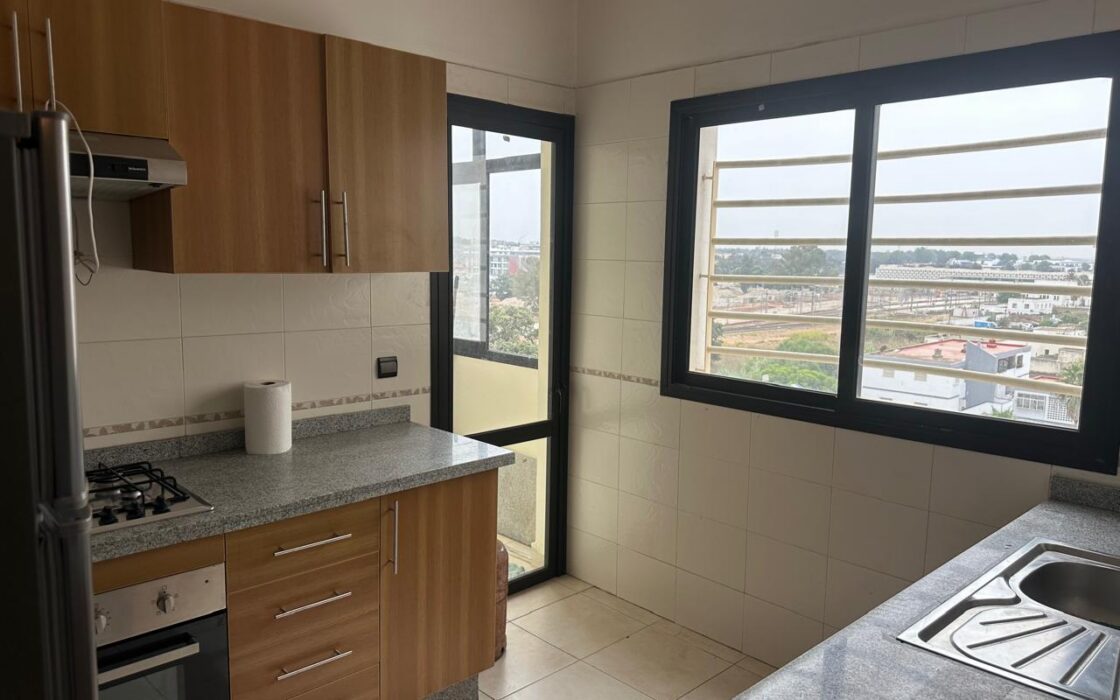 À VENDRE – BEL APPARTEMENT ENSOLEILLÉ À MAAMORA, À 2 MINUTES DE LA GARE