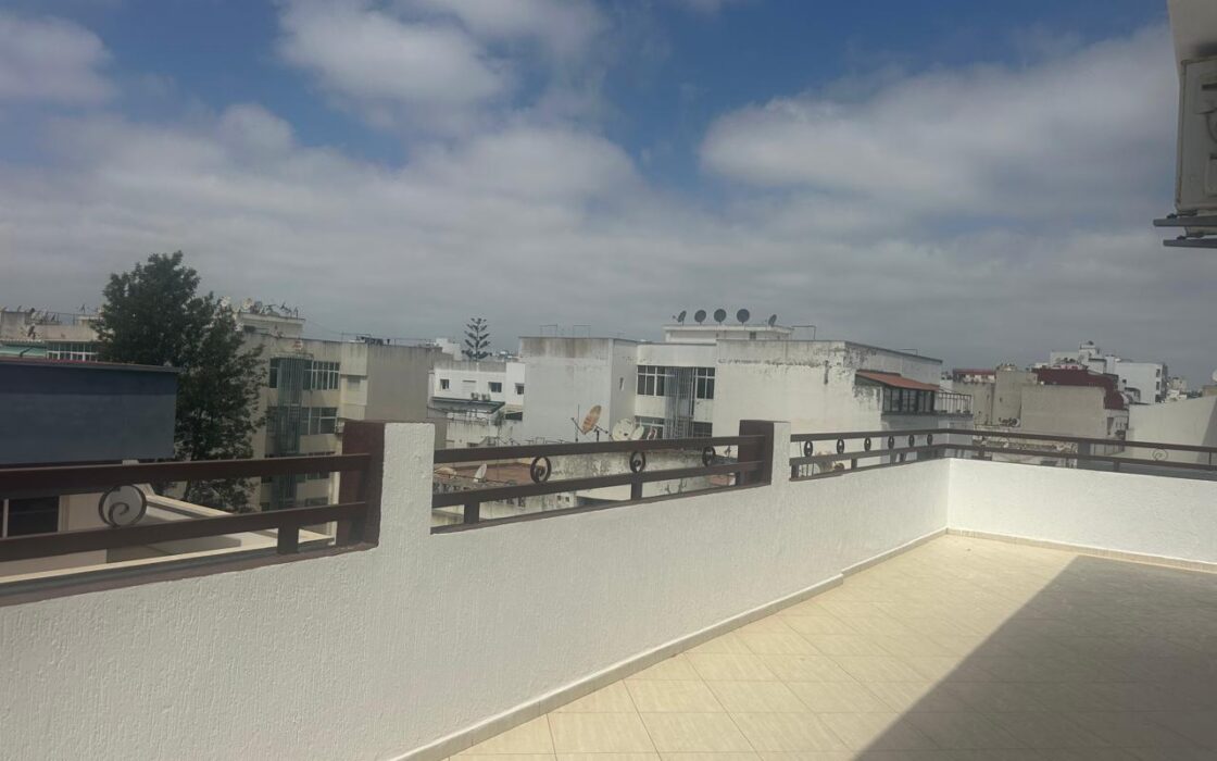 À VENDRE – BEL APPARTEMENT AVEC GRANDE TERRASSE DE 39 M² – QUARTIER MIMOSAS, KÉNITRA