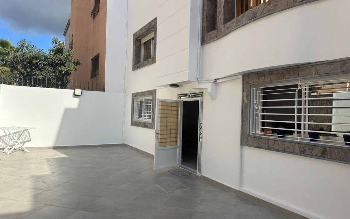 À VENDRE – SUPERBE VILLA EN BANDEE ENTIÈREMENT RÉNOVÉE – HAOUZIA, KÉNITRA