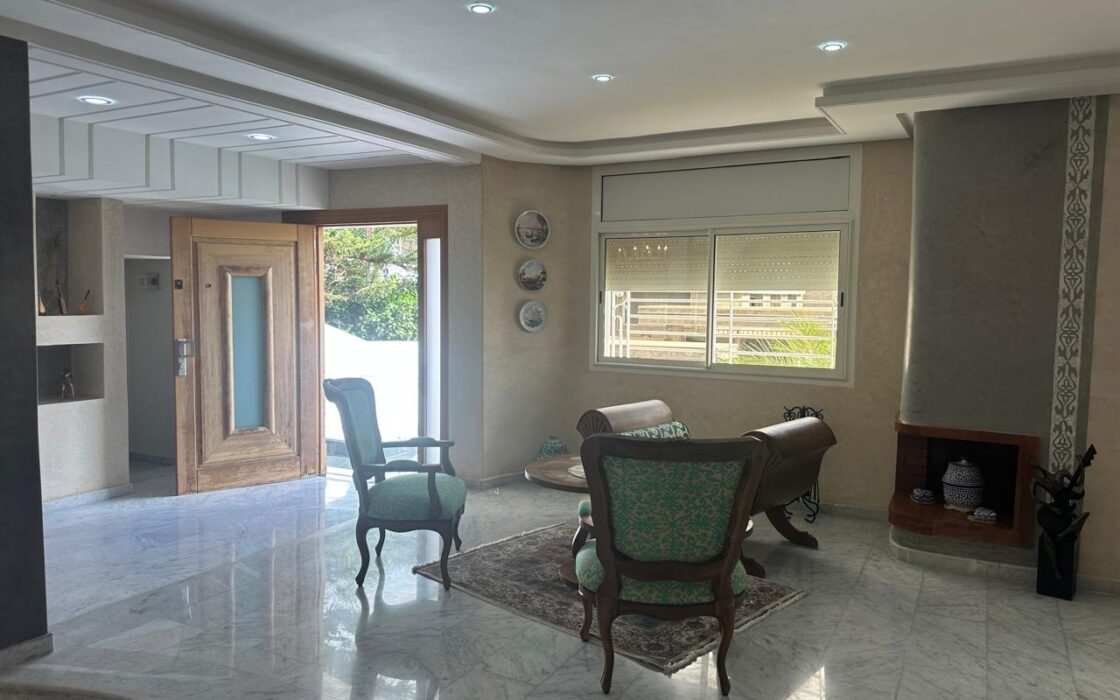 À VENDRE – SUPERBE VILLA EN BANDEE ENTIÈREMENT RÉNOVÉE – HAOUZIA, KÉNITRA